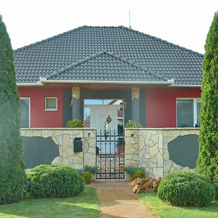 Homokhati Apartman Mórahalom Exterior foto